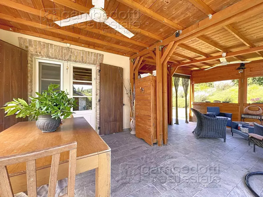 Immagine 124 di Villa in vendita  a Urbino