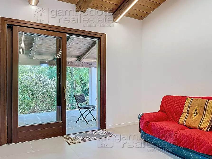 Immagine 143 di Villa in vendita  a Urbino
