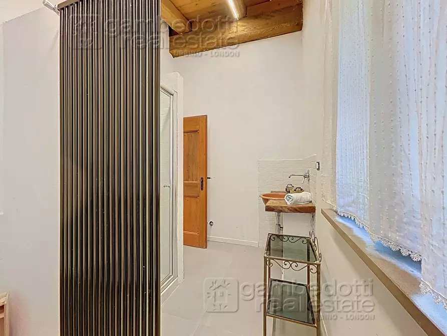 Immagine 141 di Villa in vendita  a Urbino