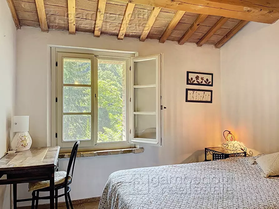 Immagine 107 di Villa in vendita  a Urbino