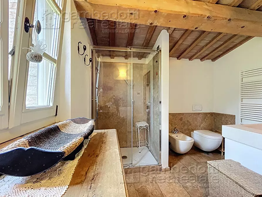 Immagine 110 di Villa in vendita  a Urbino