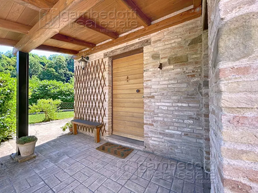 Immagine 7 di Villa in vendita  a Urbino