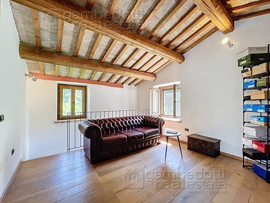 Immagine 20 di Villa in vendita  a Urbino