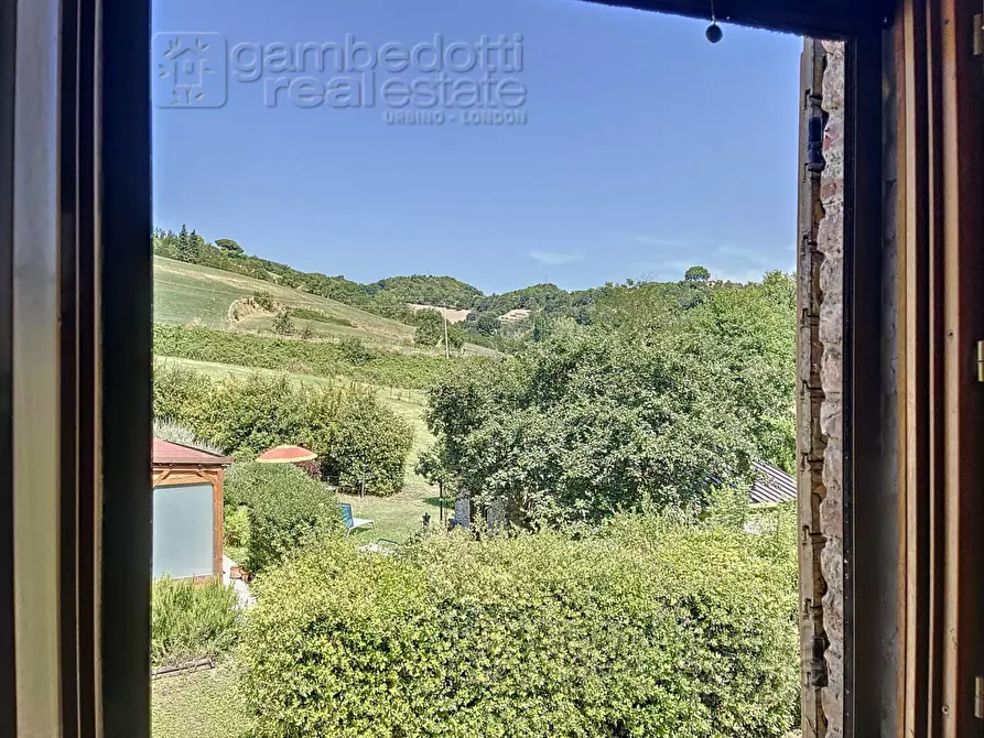 Immagine 26 di Villa in vendita  a Urbino