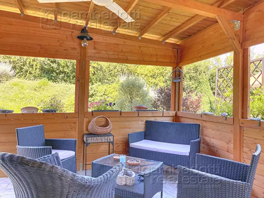 Immagine 128 di Villa in vendita  a Urbino