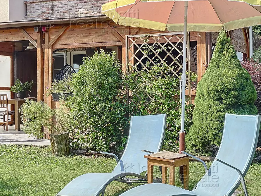 Immagine 122 di Villa in vendita  a Urbino