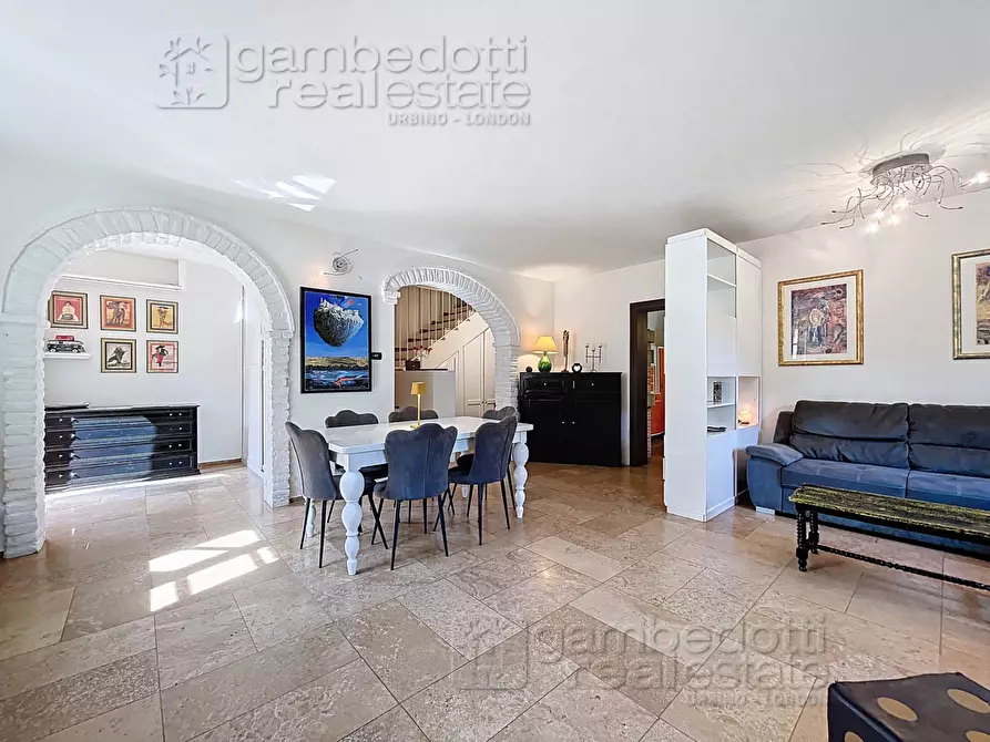 Immagine 44 di Villa in vendita  a Urbino