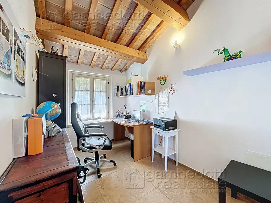 Immagine 57 di Villa in vendita  a Urbino