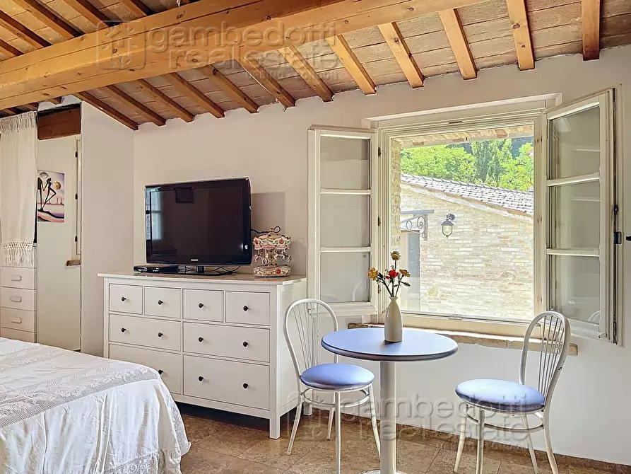 Immagine 60 di Villa in vendita  a Urbino
