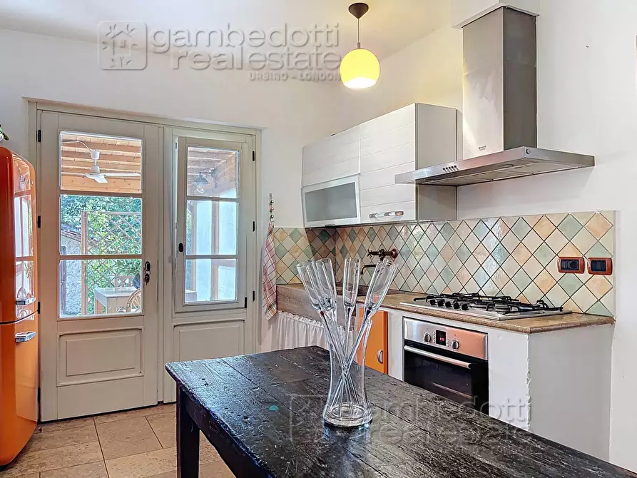 Immagine 49 di Villa in vendita  a Urbino