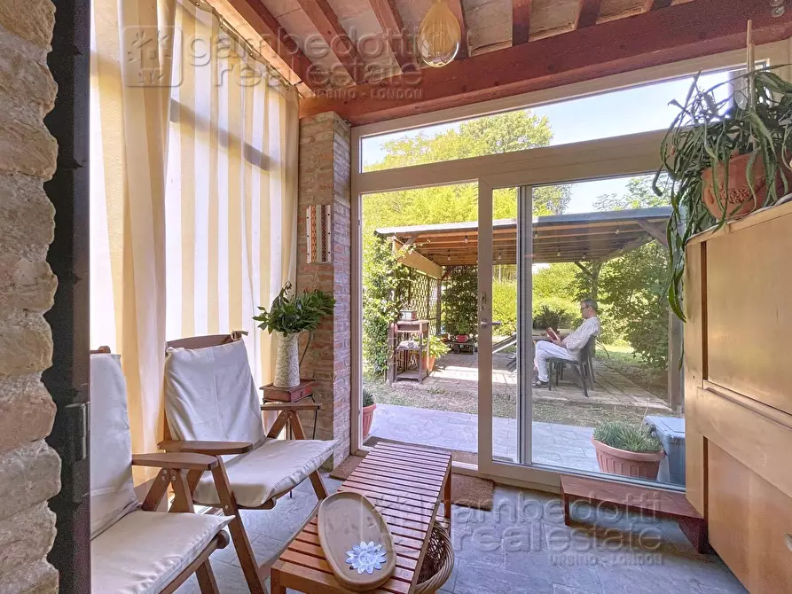 Immagine 87 di Villa in vendita  a Urbino