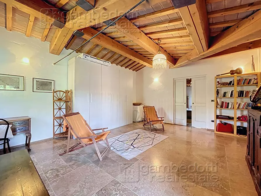 Immagine 94 di Villa in vendita  a Urbino