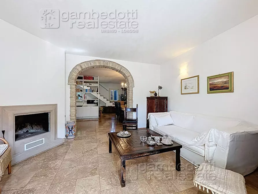 Immagine 76 di Villa in vendita  a Urbino