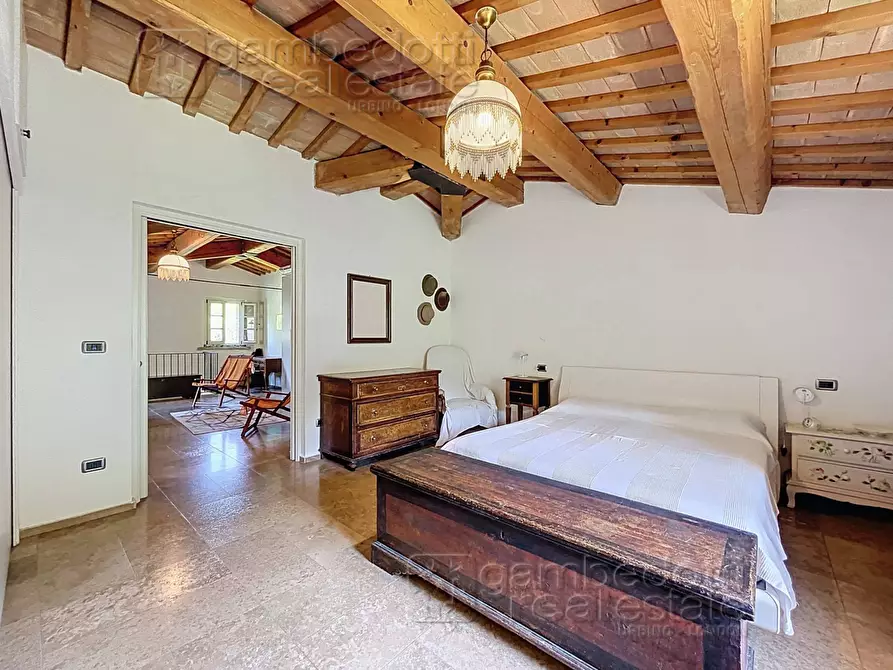Immagine 104 di Villa in vendita  a Urbino