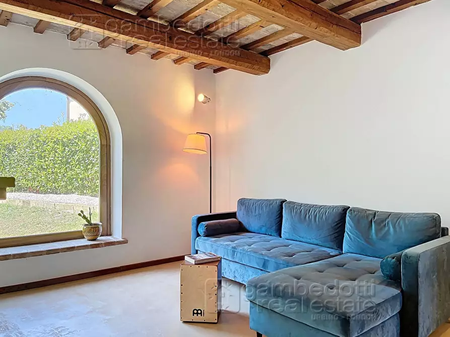 Immagine 12 di Villa in vendita  a Urbino