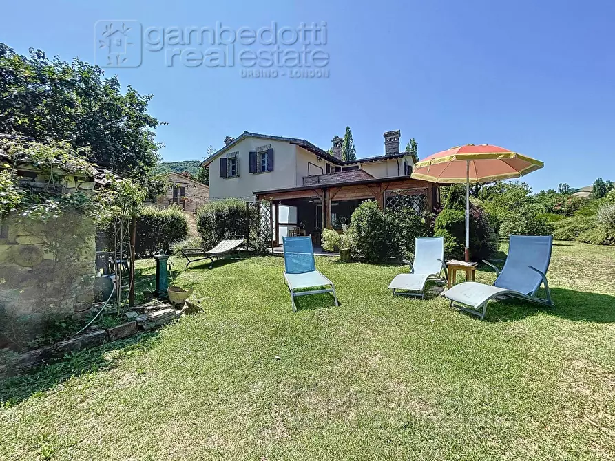 Immagine 115 di Villa in vendita  a Urbino
