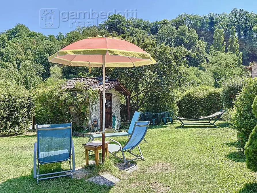 Immagine 121 di Villa in vendita  a Urbino