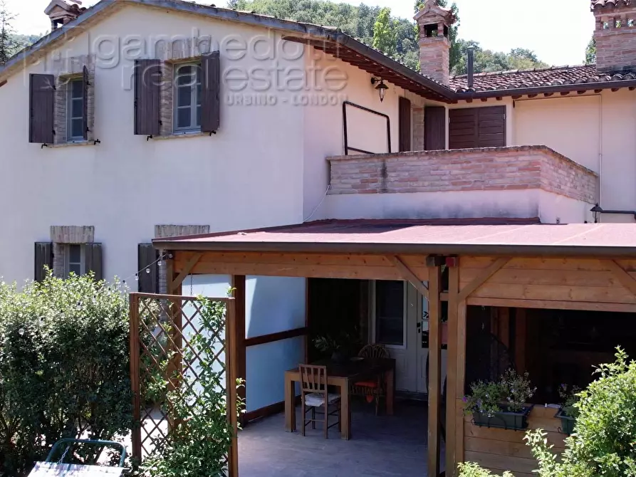 Immagine 118 di Villa in vendita  a Urbino