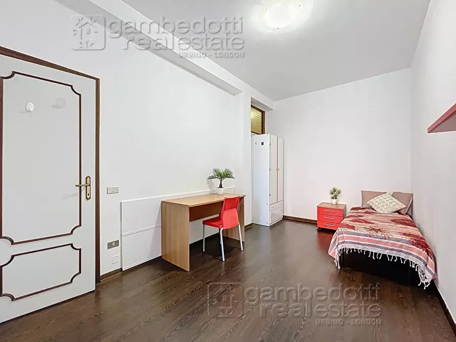Immagine 10 di Appartamento in affitto  a Urbino