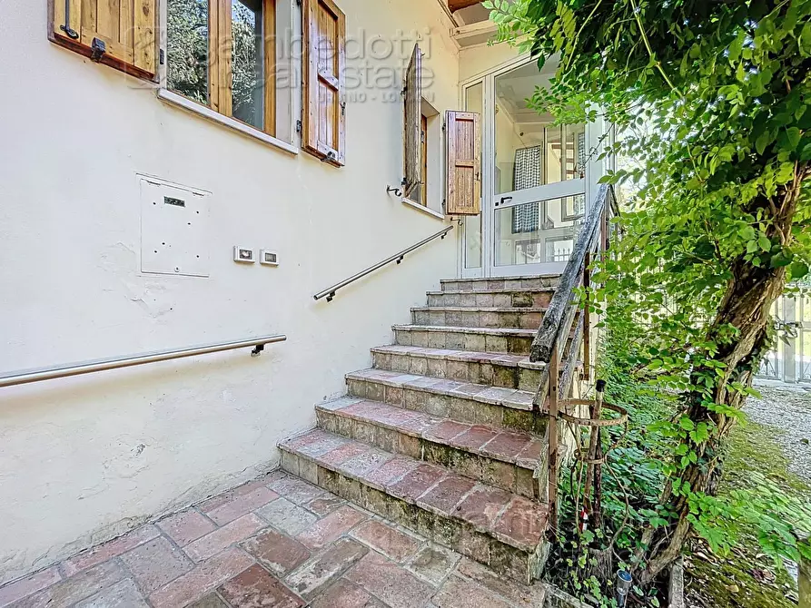 Immagine 8 di Casa indipendente in vendita  a Isola Del Piano