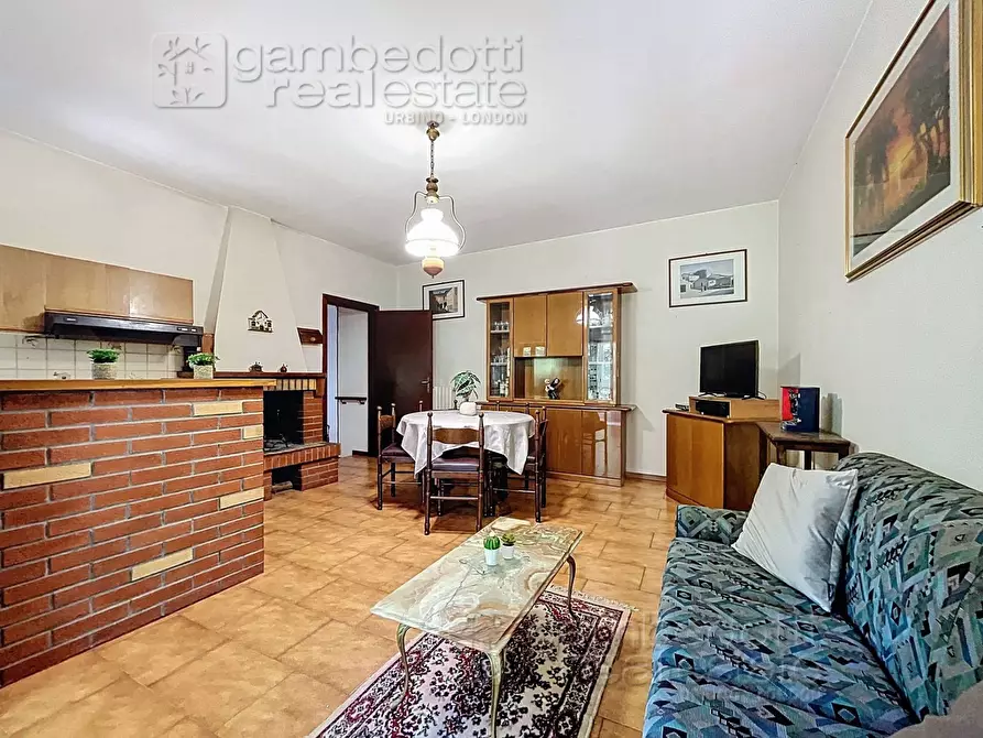 Immagine 11 di Casa indipendente in vendita  a Isola Del Piano