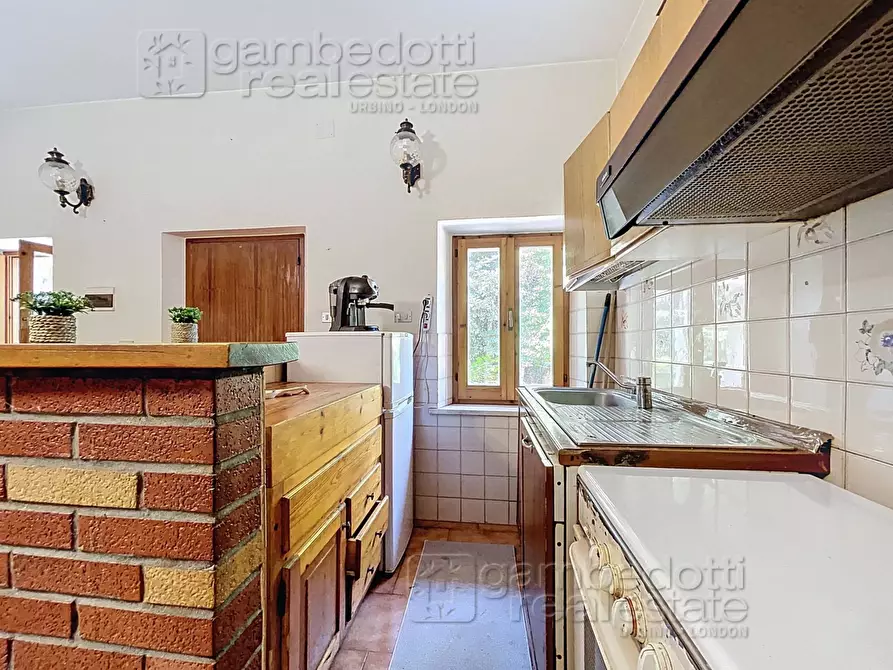 Immagine 13 di Casa indipendente in vendita  a Isola Del Piano