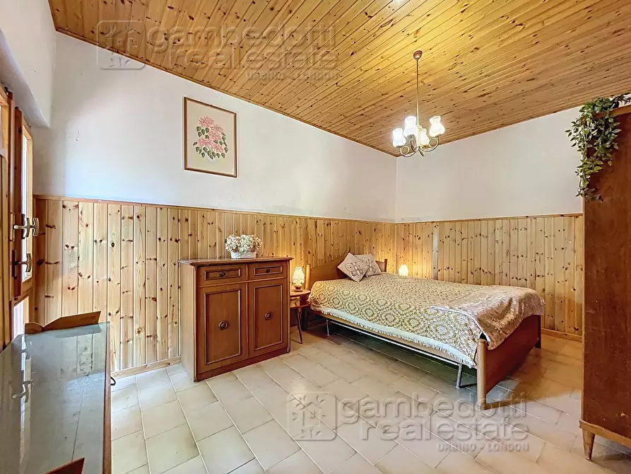 Immagine 54 di Casa indipendente in vendita  a Isola Del Piano