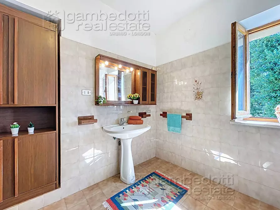 Immagine 33 di Casa indipendente in vendita  a Isola Del Piano