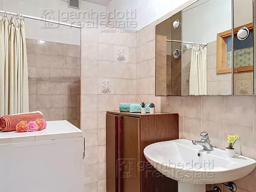 Immagine 59 di Casa indipendente in vendita  a Isola Del Piano