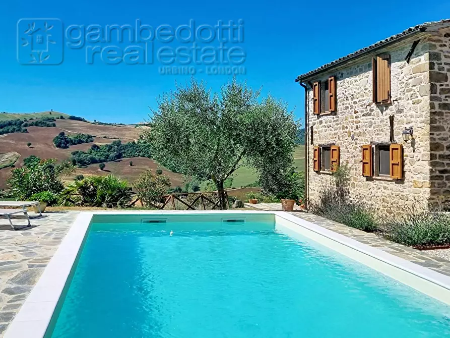 Immagine 2 di Villa in vendita  a Sassocorvaro Auditore