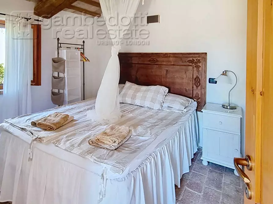 Immagine 25 di Villa in vendita  a Sassocorvaro Auditore