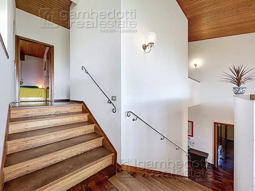 Immagine 20 di Villa in vendita  a Urbino