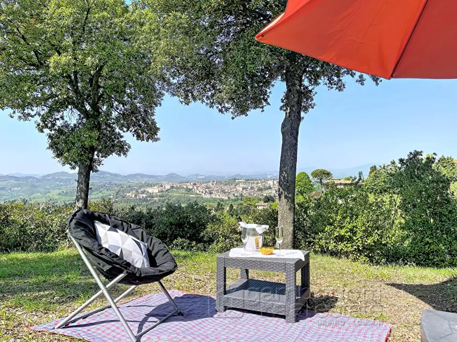Immagine 87 di Villa in vendita  a Urbino