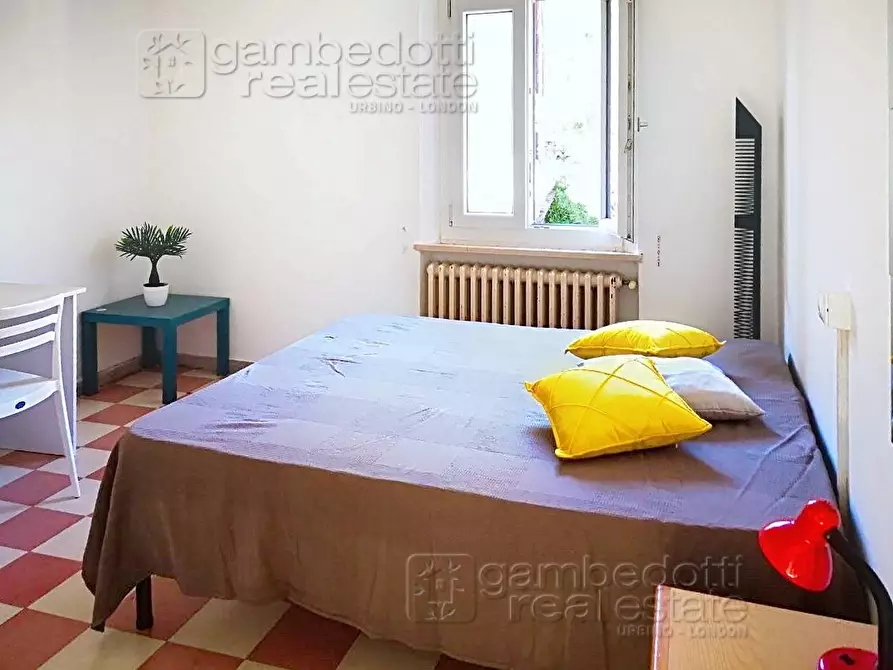 Immagine 1 di Camera in affitto  a Urbino