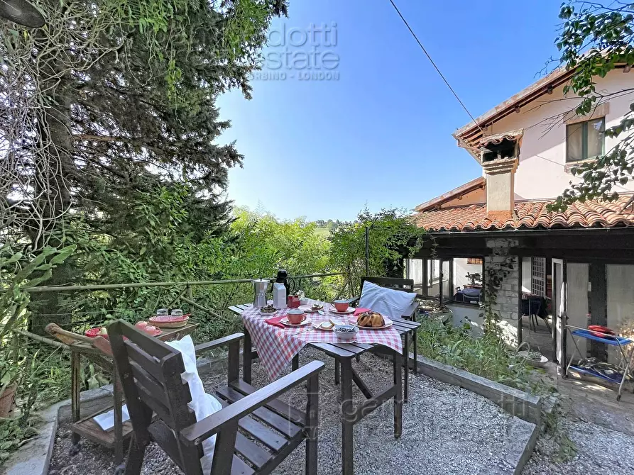 Immagine 40 di Villa in vendita  a Urbino