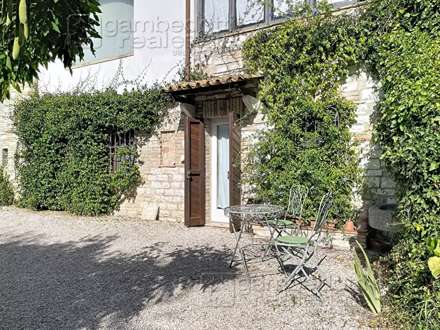 Immagine 67 di Villa in vendita  a Urbino