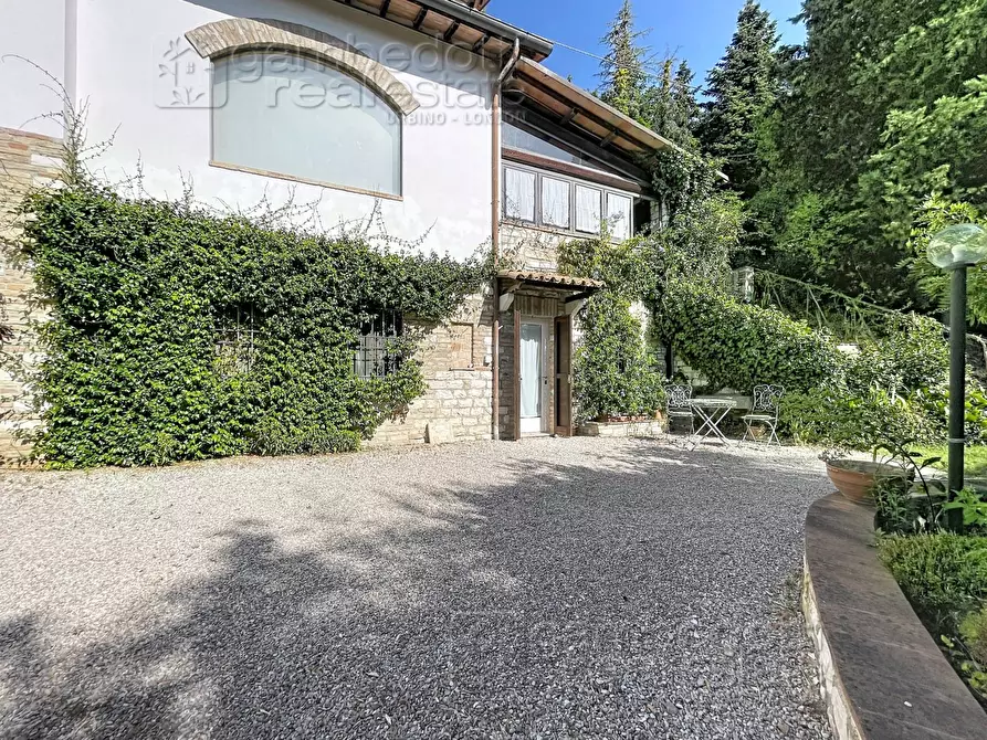 Immagine 64 di Villa in vendita  a Urbino