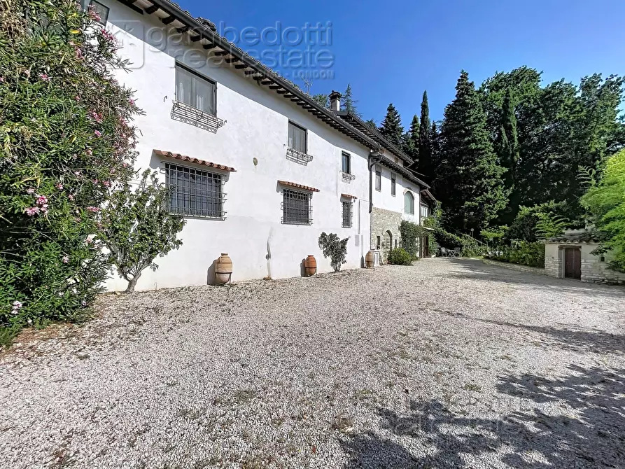Immagine 62 di Villa in vendita  a Urbino
