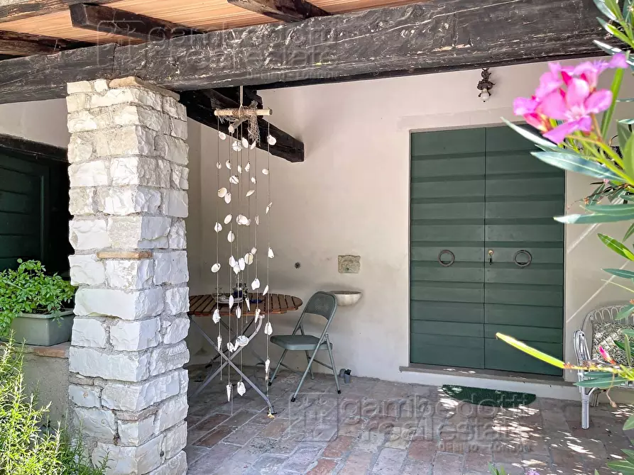 Immagine 48 di Villa in vendita  a Urbino