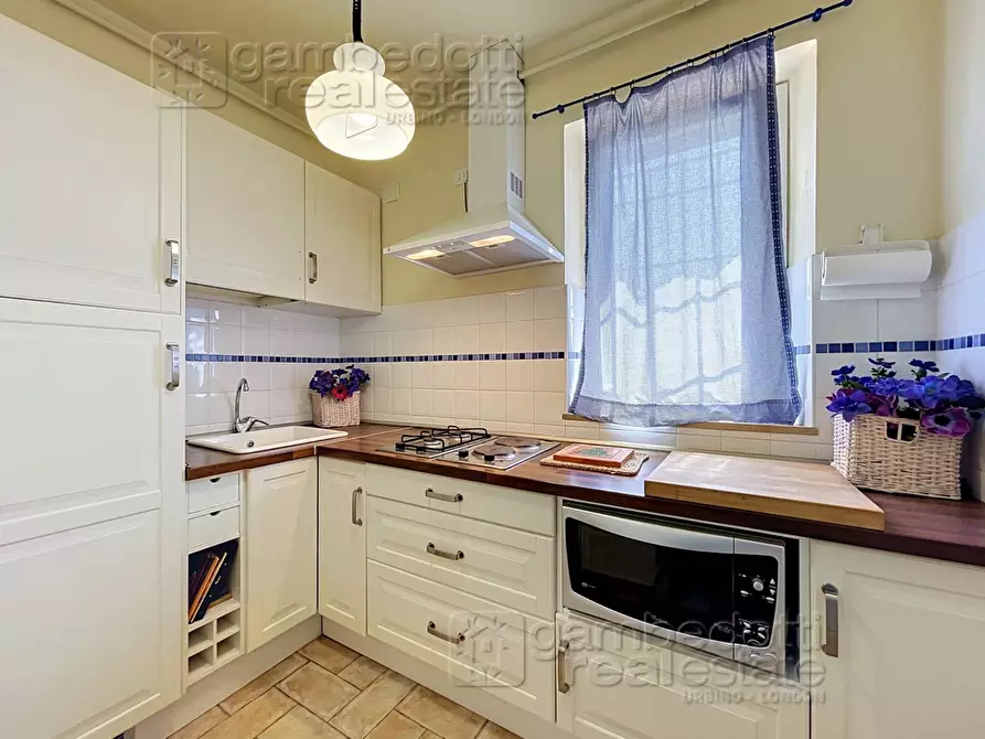 Immagine 58 di Villa in vendita  a Urbino