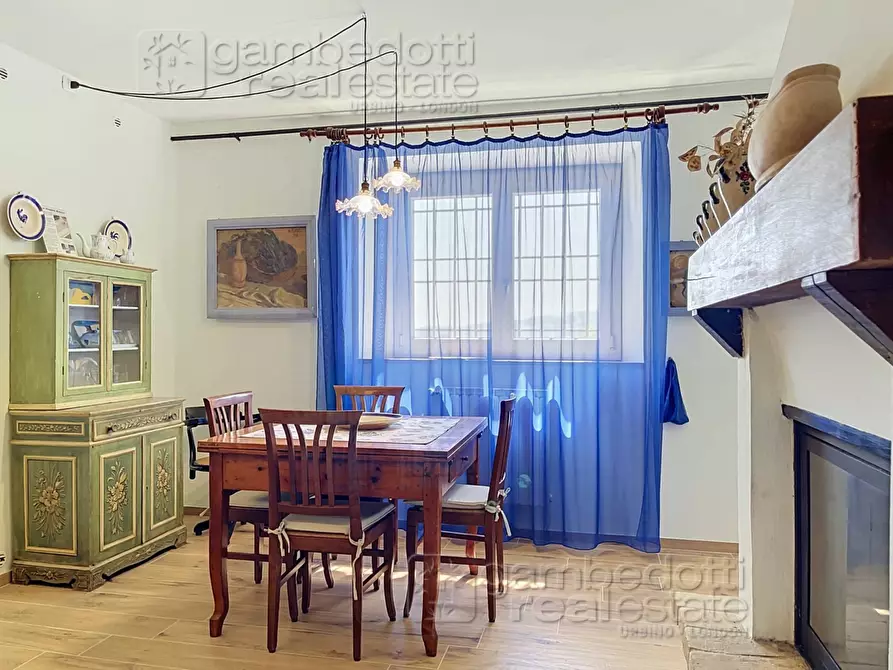 Immagine 55 di Villa in vendita  a Urbino