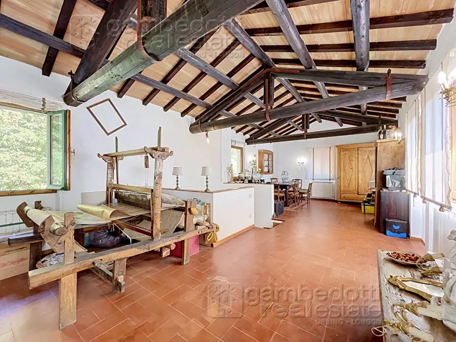 Immagine 30 di Villa in vendita  a Urbino