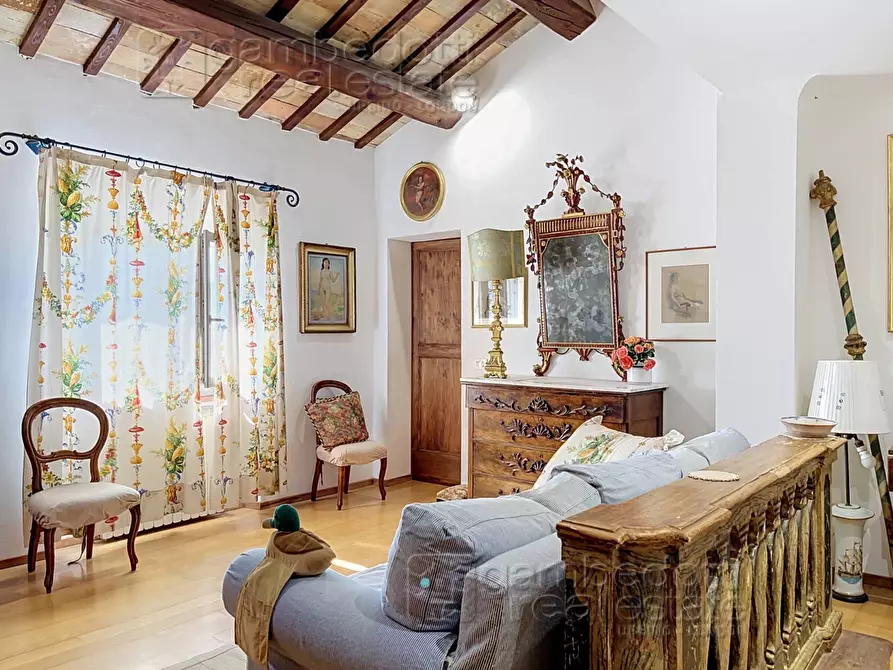 Immagine 12 di Villa in vendita  a Urbino