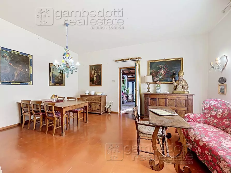 Immagine 32 di Villa in vendita  a Urbino