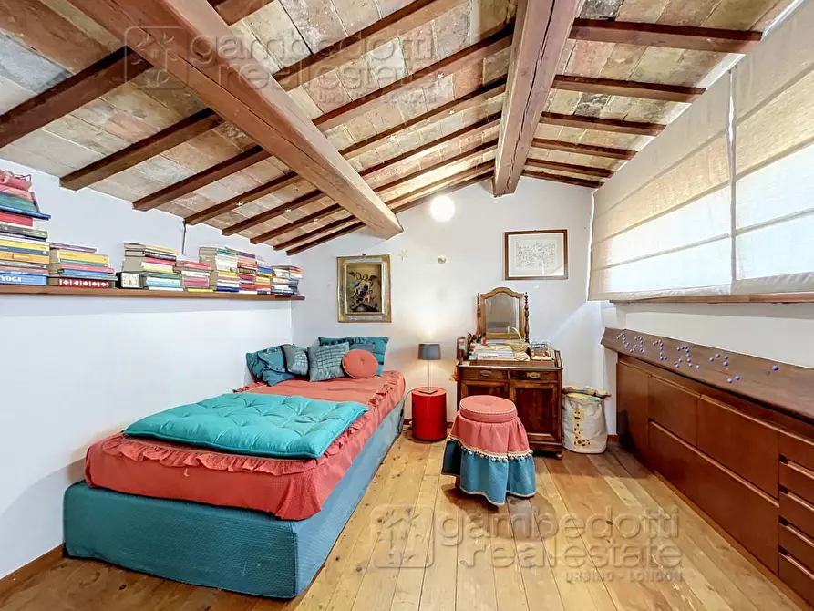 Immagine 24 di Villa in vendita  a Urbino