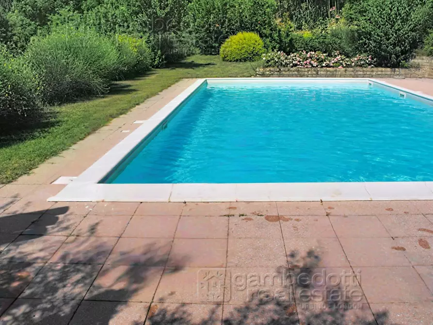 Immagine 95 di Villa in vendita  a Urbino