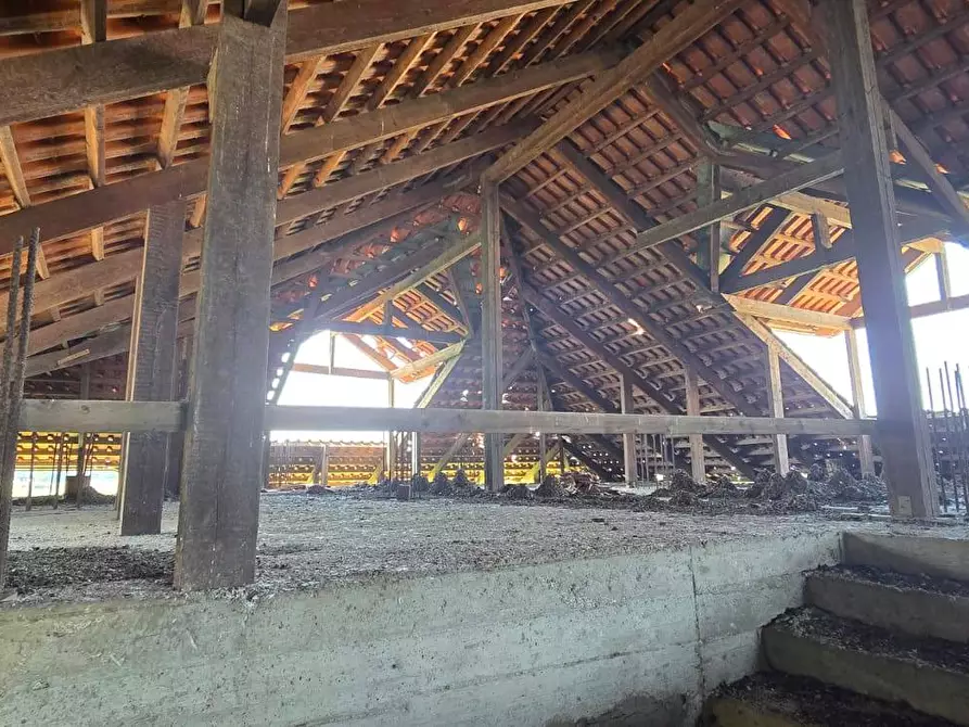 Immagine 8 di Palazzo in vendita  in Via Sorberosse 1 a Giugliano In Campania