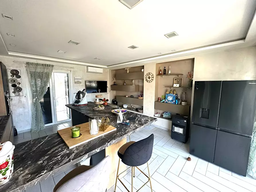 Immagine 3 di Appartamento in vendita  in Via luca Giordano 1 a Mugnano Di Napoli