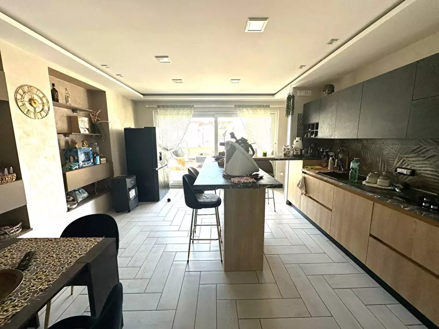 Immagine 5 di Appartamento in vendita  in Via luca Giordano 1 a Mugnano Di Napoli