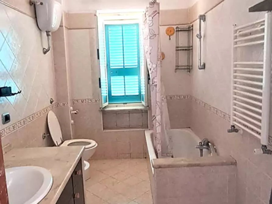 Immagine 12 di Appartamento in vendita  in Via Bologna 2000 a Quarto